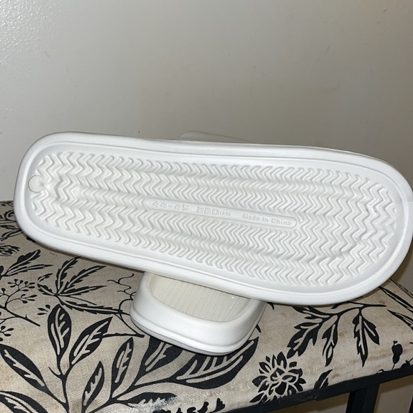 EVA Foam Lite Slide Brick Pattern Bone White New - Picture 13 of 14